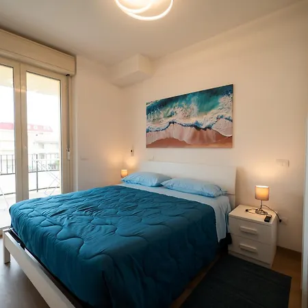 Apartment Incantevole A Due Passi Dal Mare 3 *